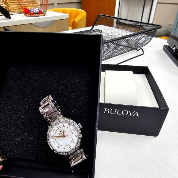 Bulova ladies watch.  Mother of pearl face. Pictures don't do it justice. - Picture 1 of 7